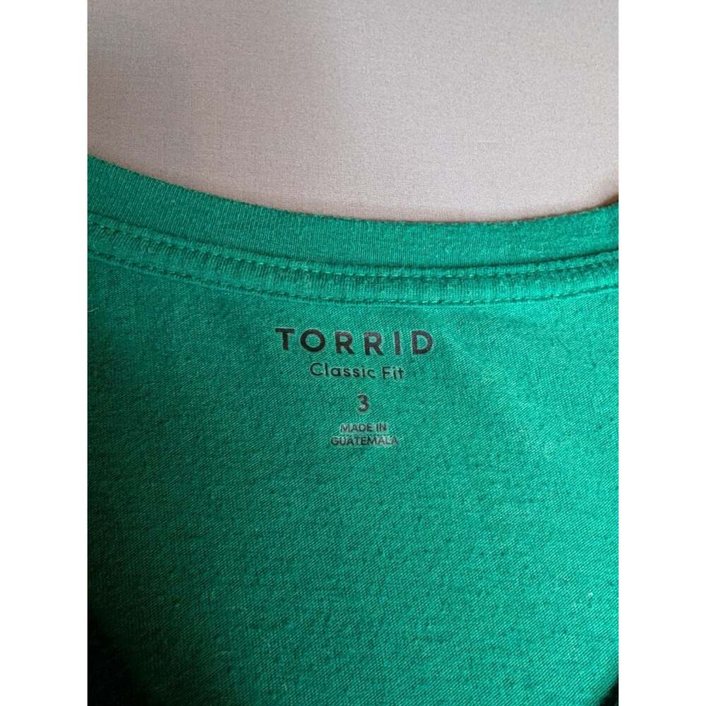 Torrid Classic Fit V Neck T Shirt Green Short Sleeve Size 3 Flowy Lightweight - Picture 3 of 10
